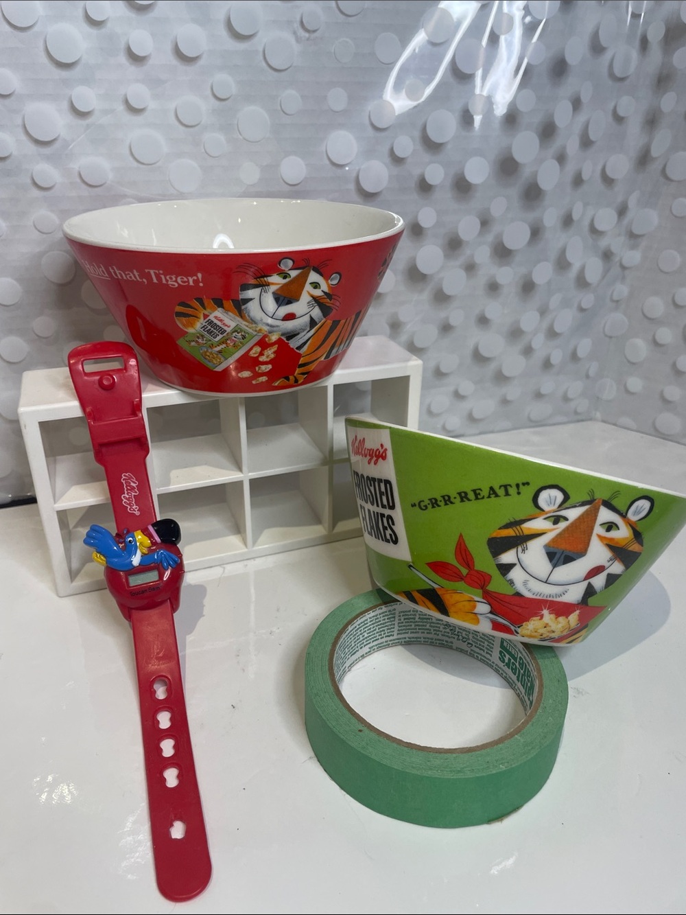 Kellogg’s Tony The Tiger 🐯 Cereal bowls & Toucan Sam 🦜watch